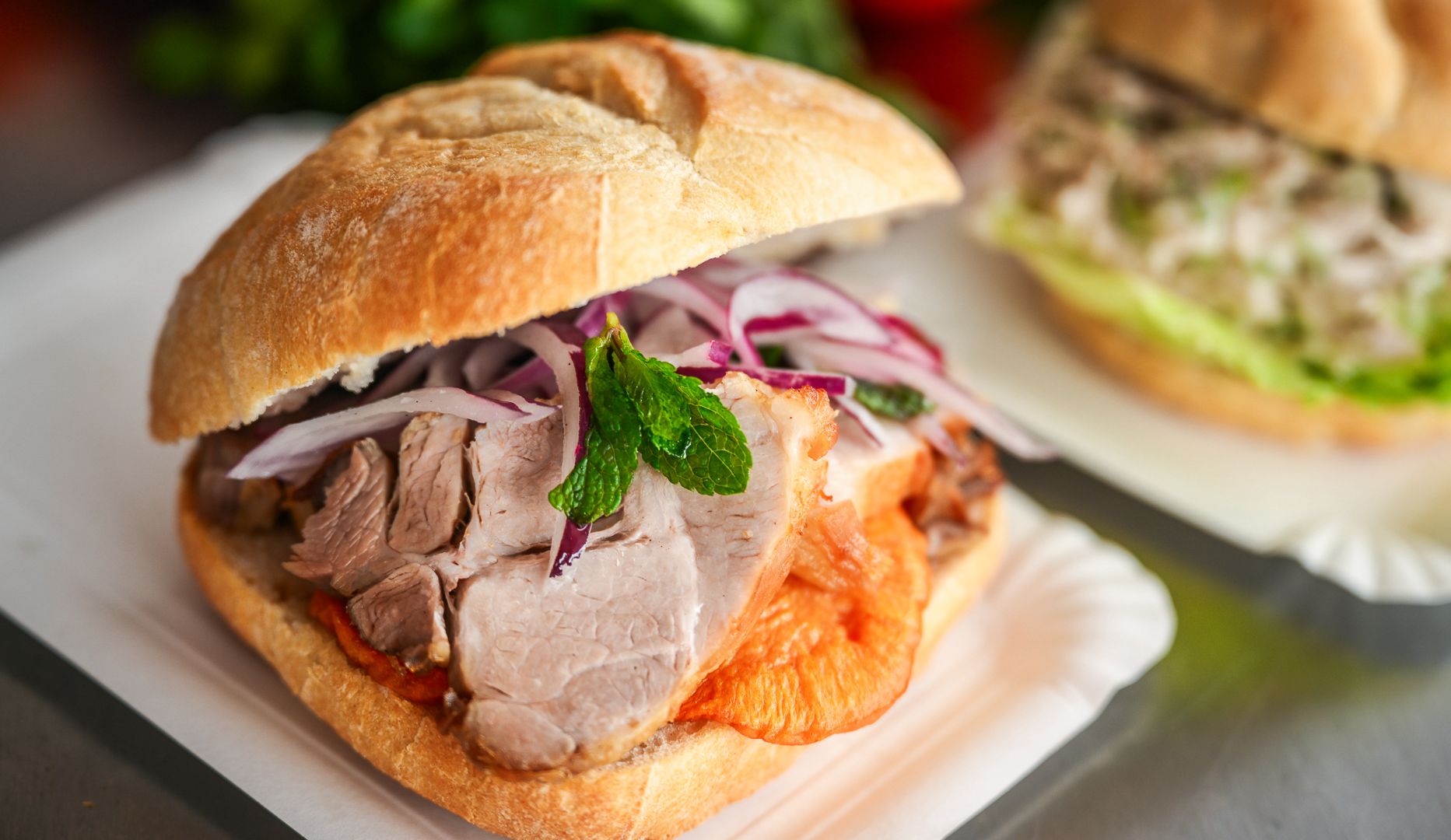 Pan con Chicharron